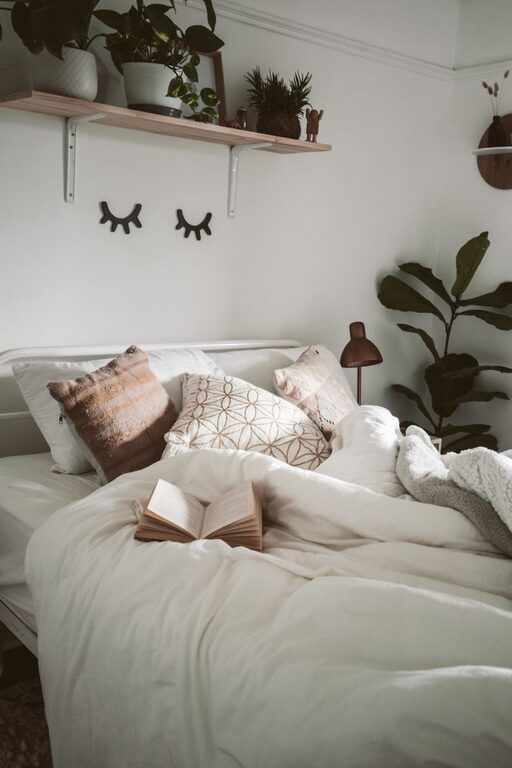 Simple Tips for Creating a Cozy and Inviting Home Atmosphere